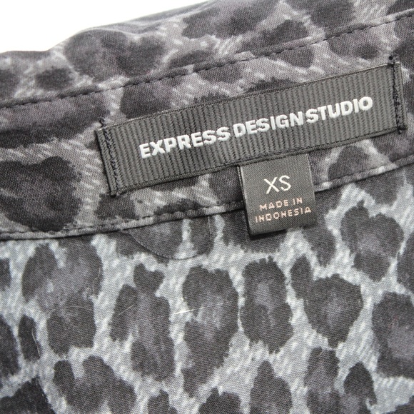 🎉Like New🎉Express Design Studio Animal Print Top - Picture 5 of 6